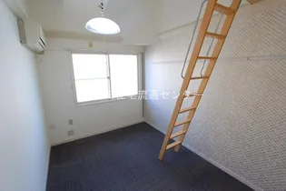 ライフキャップ泉【202号室】の居間