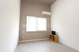 オリオンハイツ【107号室】の居間