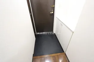 トーカンマンション千秋【303号室】の玄関