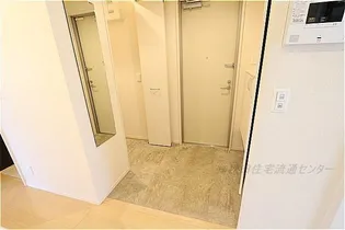 セジュール NANA【2階】の玄関