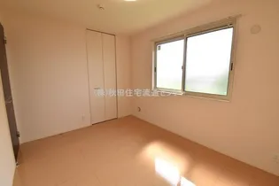 ウェストパレス2【2階】の寝室