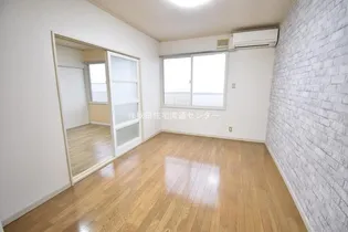 ファーストシティ港北【203号室】の居間