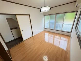 ハイパレス【1-B号室】の寝室