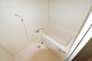 グランデール拾参番館【103号室】の風呂