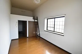 グランデール壱番館【205号室】の居間