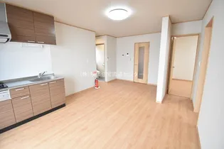 クレスト【103号室】の居間