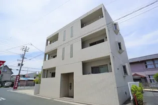 マーサ和地山【3階】の外観