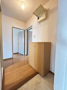 エスポワール マキ【1階】の玄関