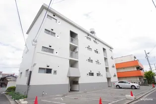 ニュー江坂ハイツ【1階】の外観