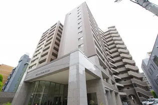 レフィーナカルム江坂【2階】の外観