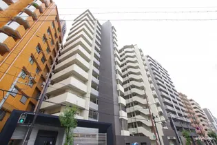 大阪府大阪市福島区福島4丁目【マンション】の外観