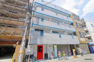 ホワイトハウス3番館【3階】の外観