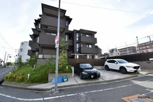 イー ヒローズの画像