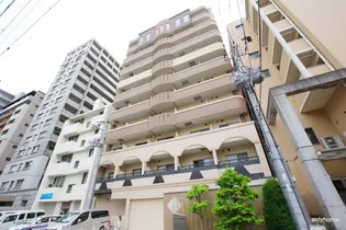 大阪府吹田市広芝町【マンション】の外観