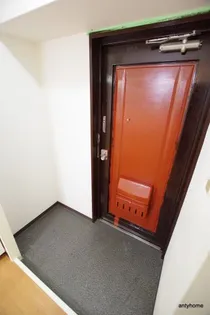 センチュリー新大阪【4階】の玄関