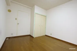 センチュリー新大阪【4階】の居間