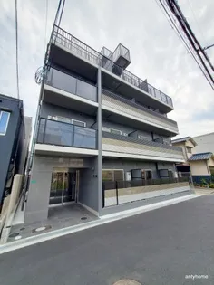 ルシール西三国【1階】の外観