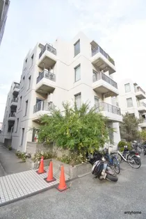 アメニティ新大阪2番館【1階】の外観