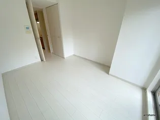 プレサンス心斎橋ラヴィ【7階】の居間