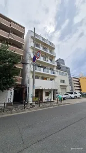 バルビゾン新大阪【2階】の外観