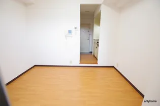 ファミールハイツ北大阪5号棟弐番館【7階】の居間