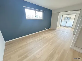 Raffine大阪九条【2階】の居間