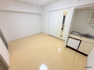 サンキャドマスMinami堀江【6階】の居間