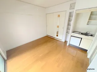 サンキャドマスMinami堀江【5階】の居間