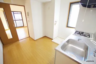 シャルマンハイム大淀【2階】の居間