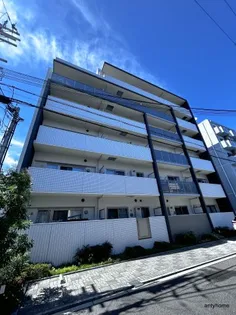 ラルミエール塚本【6階】の外観