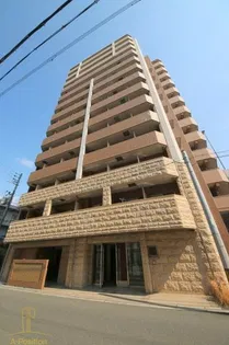 プレサンス心斎橋ルティアの外観