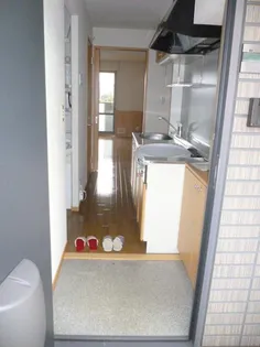 イル・ソーレ春日【202号室号室】の玄関