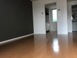 ハイブリッド高松Ⅱ【101号室】の内装