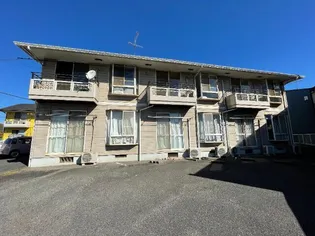 シャトレ・ウエスト B【1階】の外観