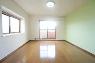 フォーバスIII【1階】の居間