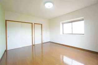 フォーバスIII【1階】の居間