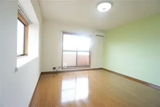 フォーバスIII【1階】の居間