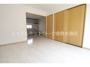 ベリーオーライC【102号室】の居間