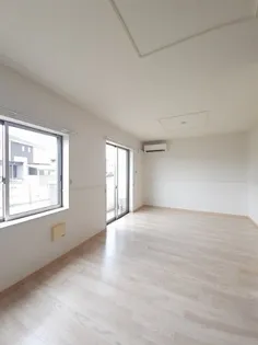 トルヴェ ラ フェーヴⅡ【1階】の居間