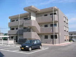 ファミーユ【1階】の外観