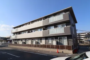 グランフェリス B棟【1階】の外観