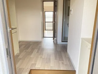 エクセル春日【2階】の玄関