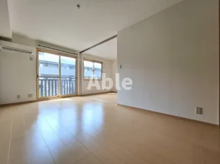 コンフォート イースト【1階】の居間