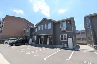 ルミエール D棟【1階】の外観