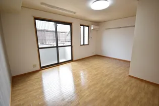 モーニンググローリー【1階】の外観