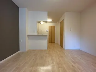 パーシモンK【1階】の居間