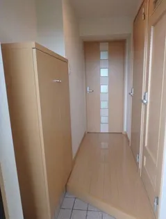 ハッピーフライト【406号室】の玄関