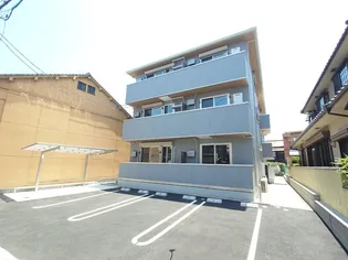 ラ・ヴィータ【1階】の外観