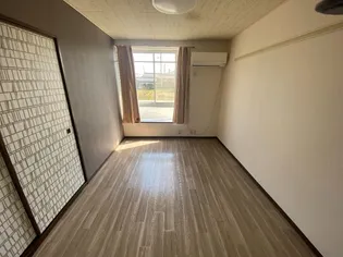 アドナイ・イルエ【206号室】の居間