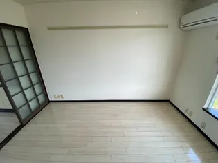 アドナイ・イルエ【207号室】の居間